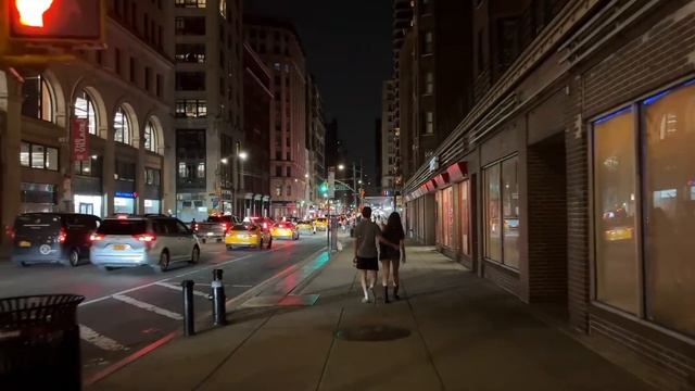 NYC LIVE Midtown Manhattan Saturday Night