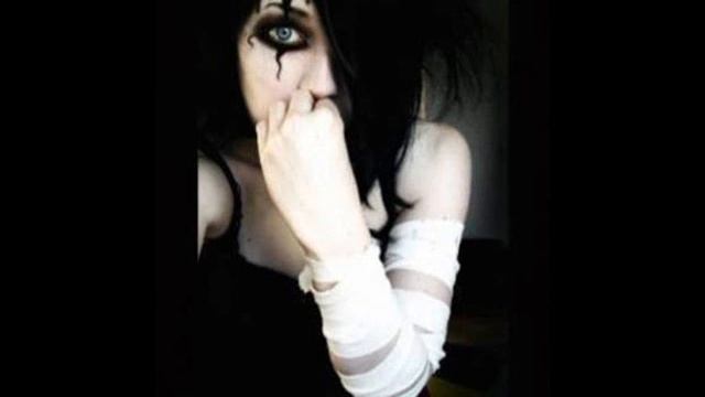 Emo-Gothique, sur une chanson de Cinema Bizarre смотреть онлайн
