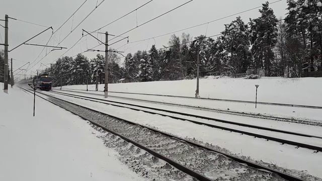 РЖД Из цветного прошлого Электровоз ЧС7-011 пассажирским поездом 97 Дмитровград - Москва.