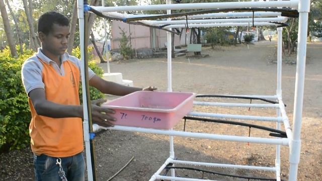 Low Cost Hydroponics Structure - Part 3 смотреть онлайн