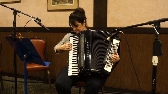 Jana Maas - "Moon River" смотреть онлайн