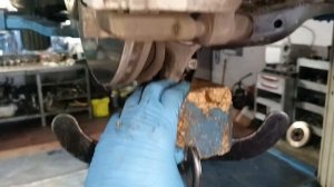 Mercedes GLC  2019 Замена задних амортизаторов