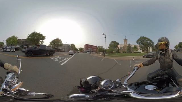 First Ride of the 2021 BMW R 18 Cruiser Motorcycle (360) смотреть онлайн