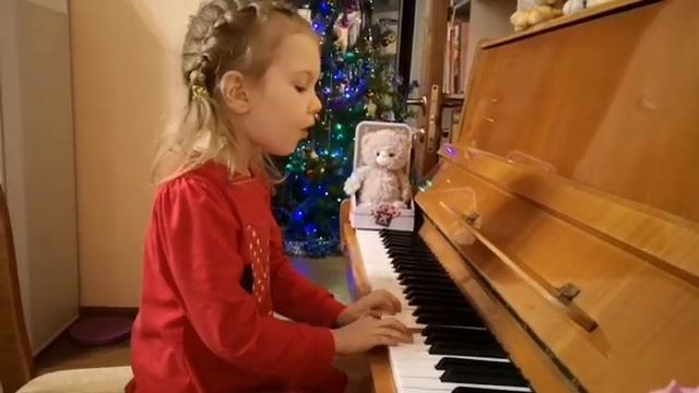 Ах, какой хороший добрый Дед Мороз. ЕЛИЗАВЕТА ПЕРОВА, 5 ЛЕТ смотреть онлайн