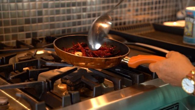 How To Make Salsa Using Dried Chile Arbol Peppers - Recipe смотреть онлайн