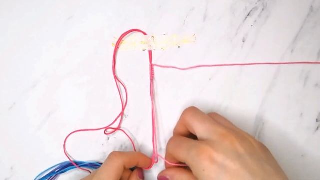 How to make a knitted friendship bracelet | Straight edge loop | VLATKAKNOTS TUTORIALS смотреть онлайн