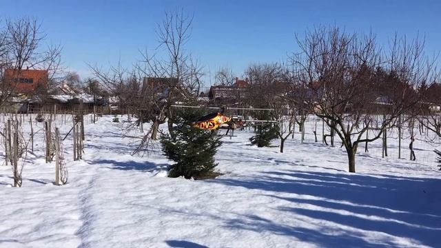 Mini Titan e325 flybarless hover смотреть онлайн