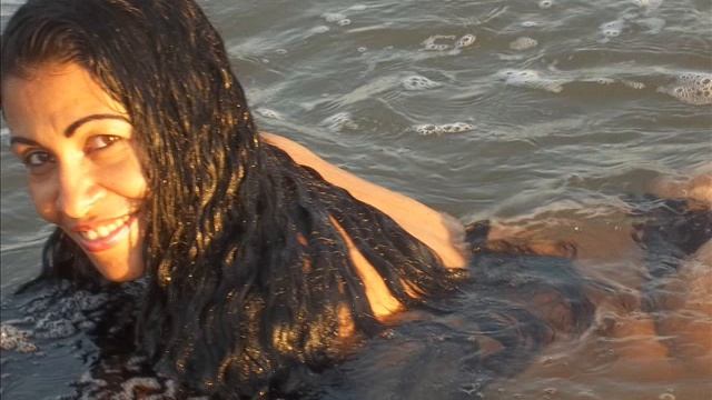 ela é top. смотреть онлайн