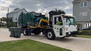 City of Galveston: CCC LET2 Mini Heil Rapid Rail Garbage Truck