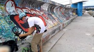 Рисую Граффити в 14 лет. (Баллончиком краски).