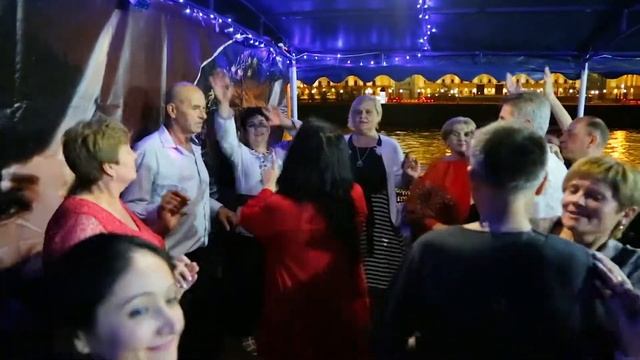 Karmella "Москва река" смотреть онлайн