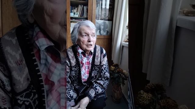 Э Д Хохловкина о своем друге художнике Хваленском. смотреть онлайн