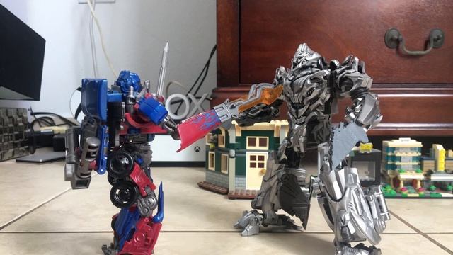 Transformers stop motion: Optimus prime vs Megatron