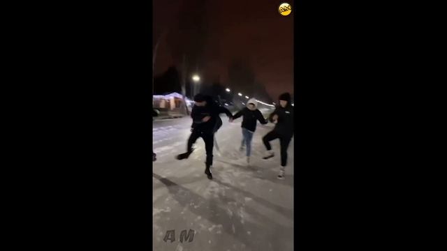 Crazy Russian dancing to t. A. T. u. - Not Gonna Get Us смотреть онлайн