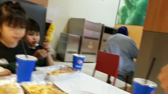 Al baik in Dubai Mall.. смотреть онлайн