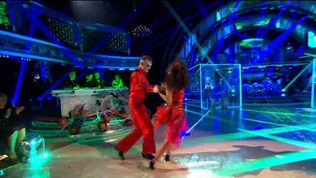 Jeremy Vine  Karen Clifton Salsa to Thriller - Strictly Come Dancing:  2015
