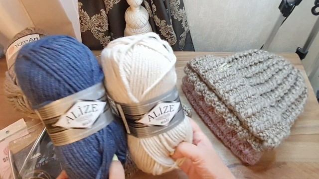 Анонс мастер класса по вязанию шапочки Желудь с объемной пряжи спицамиПереходите по ссылке в описан