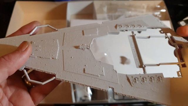 Star Destroyer 1/5000 Lighted Model kit by Bandai смотреть онлайн