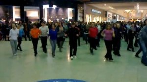 Танцевальный Флеш Моб в Мега Дыбенко.  Организация флешмобов и тимбилдингов  Школа танцев "Экспромт"