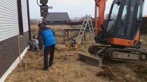 TR250 Бур шнековый GFGORDINI завинчивание свай, на мини-экскаваторе HITACHI ZX-27