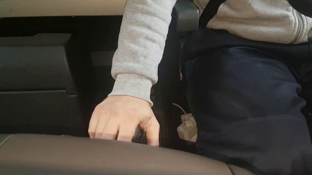 Cutia manuala la camion MAN TGX ( filmare statica cu telefonul ) смотреть онлайн