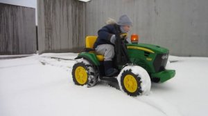 JOHN DEERE Tractor for KIDs 🚜 PEG PEREGO John Deere 12V Ground force ❄️ Snow Patrol JACK (2 years)