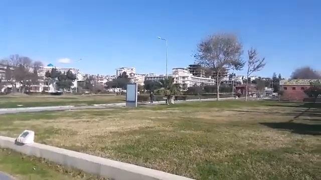 SAHİLDE GEZİYORUZ. SİDE.AKDENİZ.ГУЛЯЕМ ПО НАБЕРЕЖНОЙ НА ПЛЯЖЕ В СИДЕ.СРЕДИЗЕМНОЕ МОРЕ.PROMENADE. смотреть онлайн