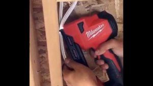 Пистолет для крепления проводов !