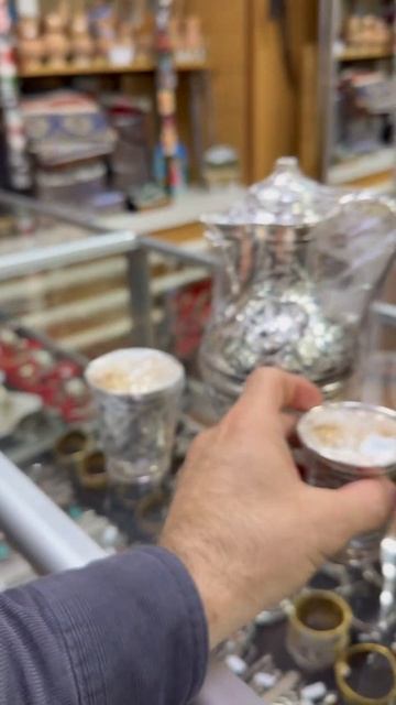 Кубачинский кувшин на 700мл и два стакана из серебра. Цену уточняйте пишите в ватсап 89894700700 смотреть онлайн