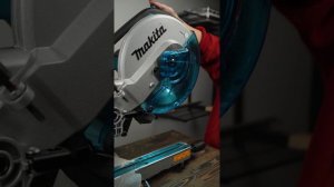 Торцовочная пила Makita LS1219