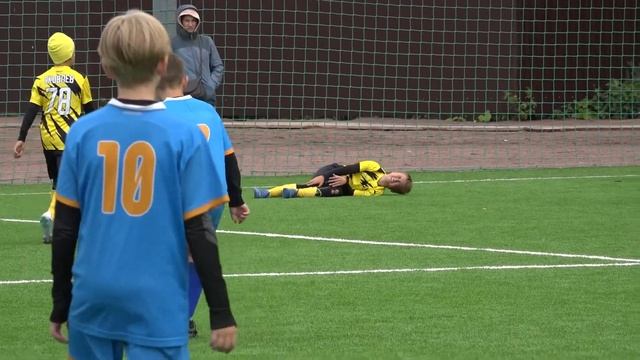 Чемпионат SPORT IS LIFE 2011. ФК "Янтарь 93" - ФК "Восхождение". 2 тайм. смотреть онлайн