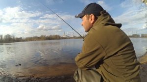 Ловля окуня на живца донкой на Десногорском водохранилище.