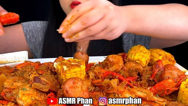 ASMR GIANT SEAFOOD BOIL *King Crab, Crawfish, Shrimp Mukbang 먹방 (Eating Sounds) NO TALKING
