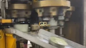 вакуумная закаточная машина для консервов