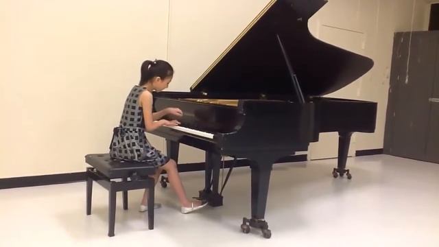 Aaron Copland - the Cat and the Mouse - by Ashley Xu (10 yr) смотреть онлайн