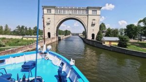 Круиз на теплоходе ЛЕБЕДИНОЕ ОЗЕРО. ч.4 Прохождения шлюза в Угличе и прибытие в Мышкин.