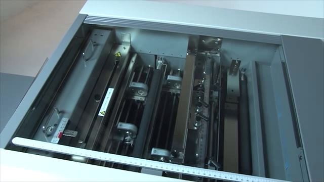 Uchida AeroCut Quatro & Adobe Illustrator / InDesign Plug-in смотреть онлайн