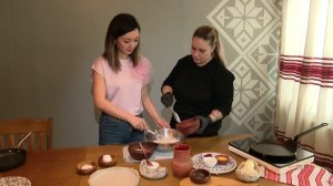 Журналисты телеканала "Саратов 24" узнали рецепт вкуснейших блинов