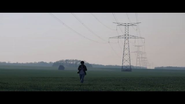 SI PROCHE DU SOLEIL - film en compétition au 5e festival international du film fantastique à Menton смотреть онлайн