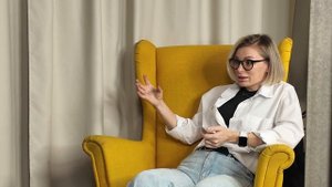 Ушла из финансов, переехала в Сочи делать ногти. Сколько зарабатывают мастера маникюра?