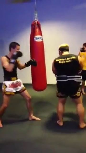 Тренировка Ерболат Каждуанова в Тайланде г.Пхукет смотреть онлайн