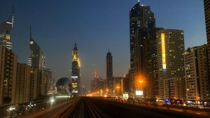 Дубай. Метро. Вид из Золотого вагона