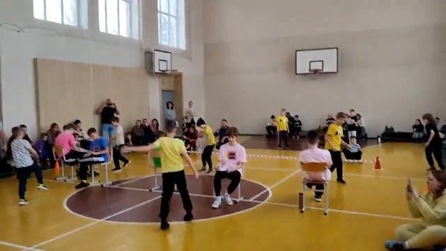 «Брейкинг марафон» среди учащихся коллективов «SWIFT» и "Брейк-данс" (педагог Д.В.Зинкевич) смотреть онлайн