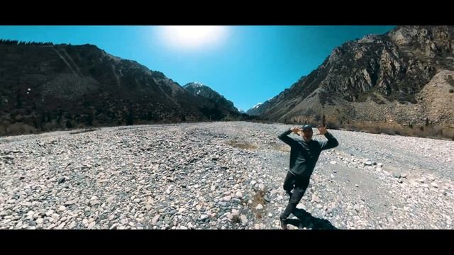 AdamKG - In The Moment [Music Video] смотреть онлайн