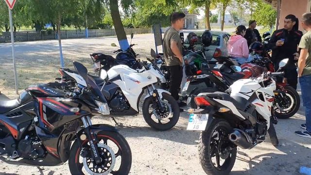 Советские мотоциклы кастомы и немного иномарок.