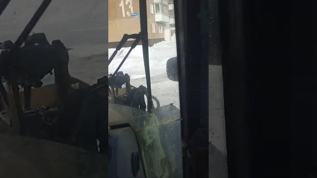 очистка дворовой территории от снега 😁 смотреть онлайн