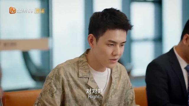 ENG SUB【賀先生的戀戀不忘】EP07 霸總#魏哲鳴 第一次玩直播竟忘了關攝像頭，當著網友的面跟嬌妻恩愛親熱❤️🔥｜冷漠霸總帶娃追妻，第二次見面就戴上情侶手環宣告主權💕｜FULL