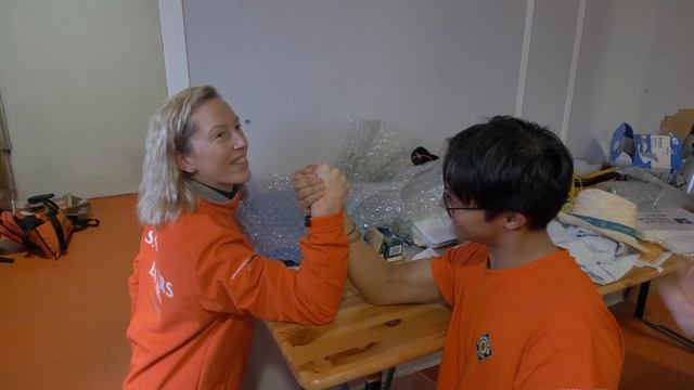 Bras de fer, Thimothé vs Erika смотреть онлайн