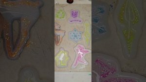 Новогодние игрушки из эпоксидной смолы.  Разноцветные льдинки😊 из смолы Полидел художественная!