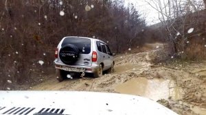 Тянем потянем, Шевроле нива тянет ниву